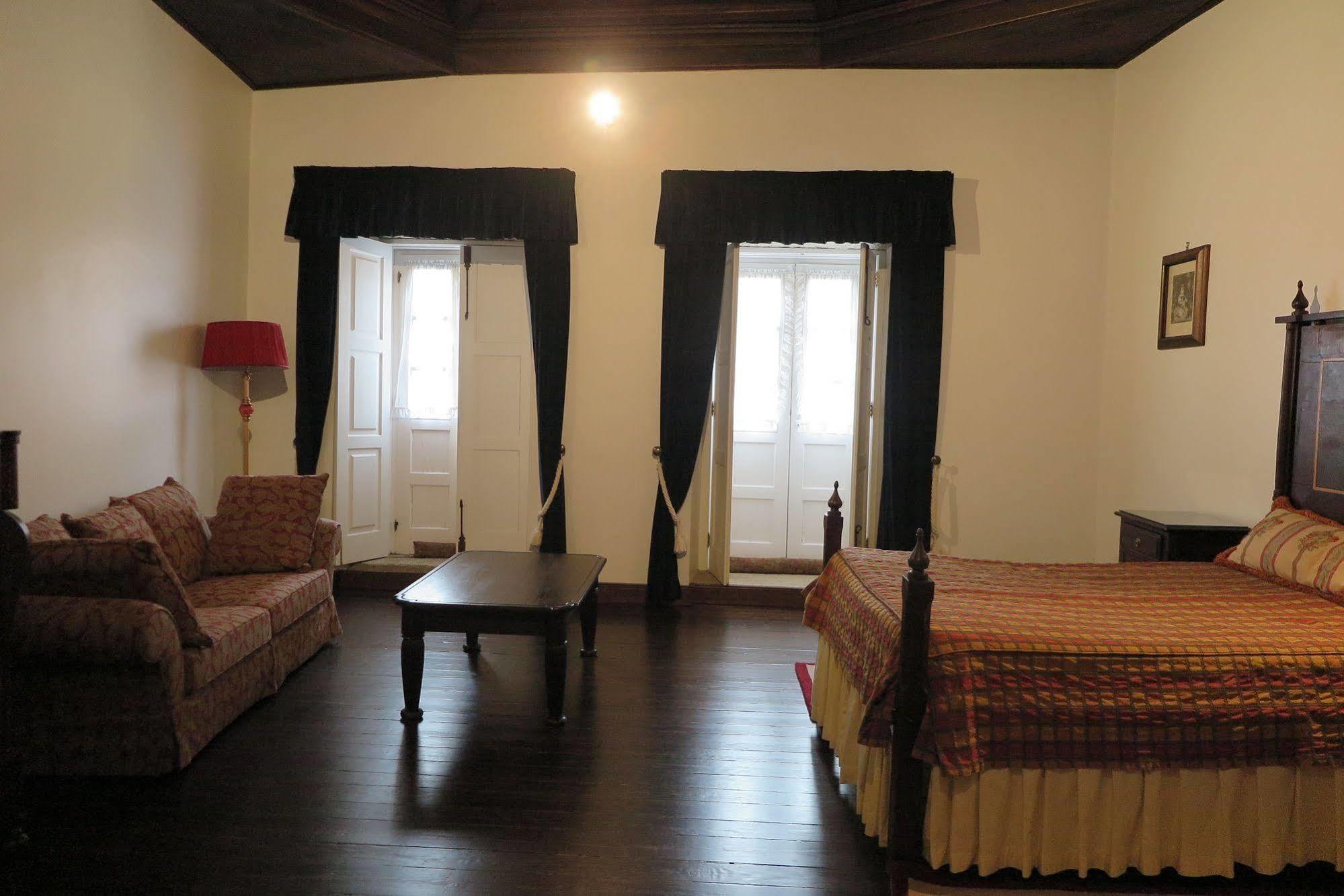 Solar De Santa Maria Hotel บรากันซา ภายนอก รูปภาพ